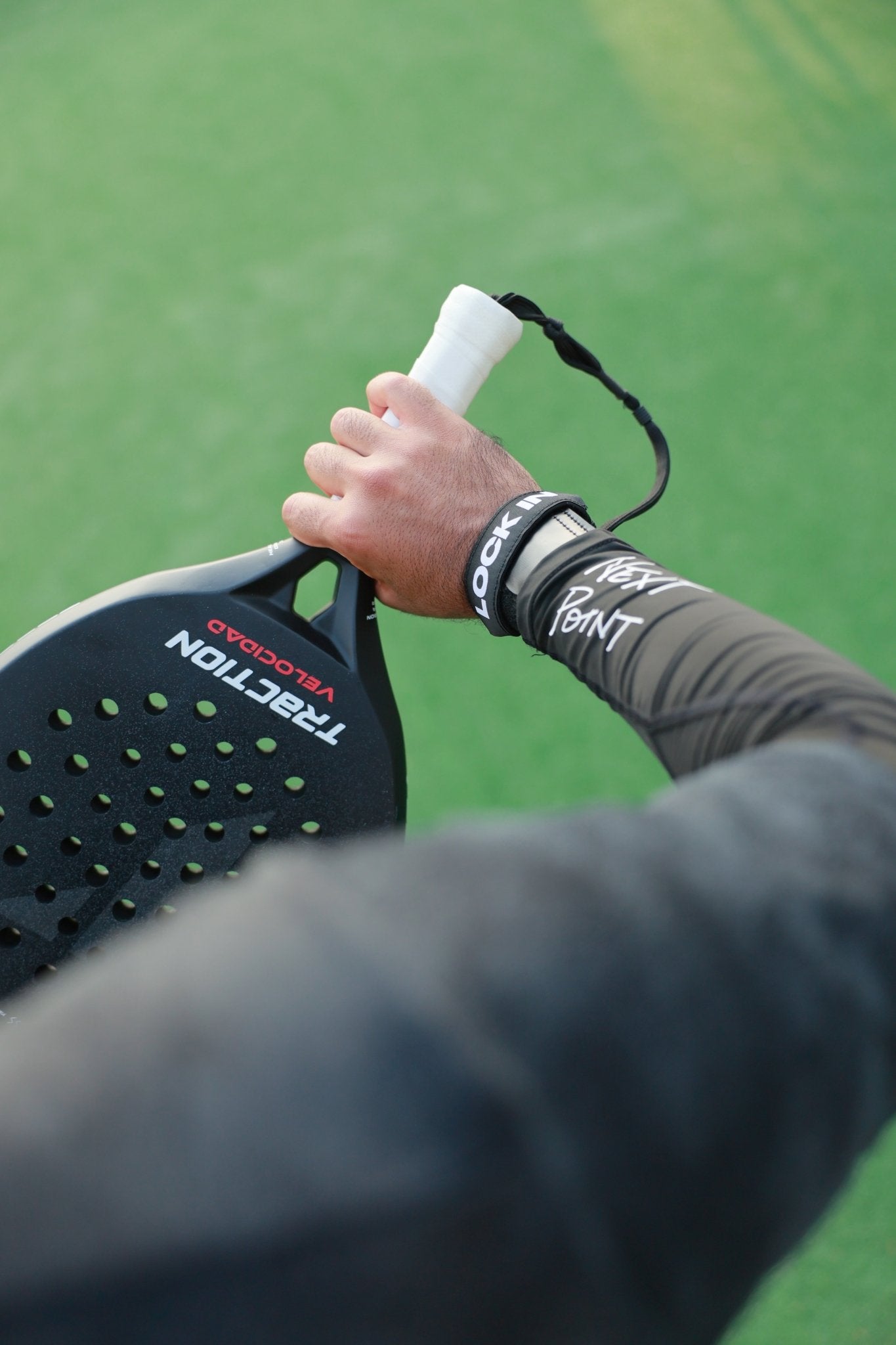 "NEXT POINT" COMPRESSION SLEEVE - Traction
