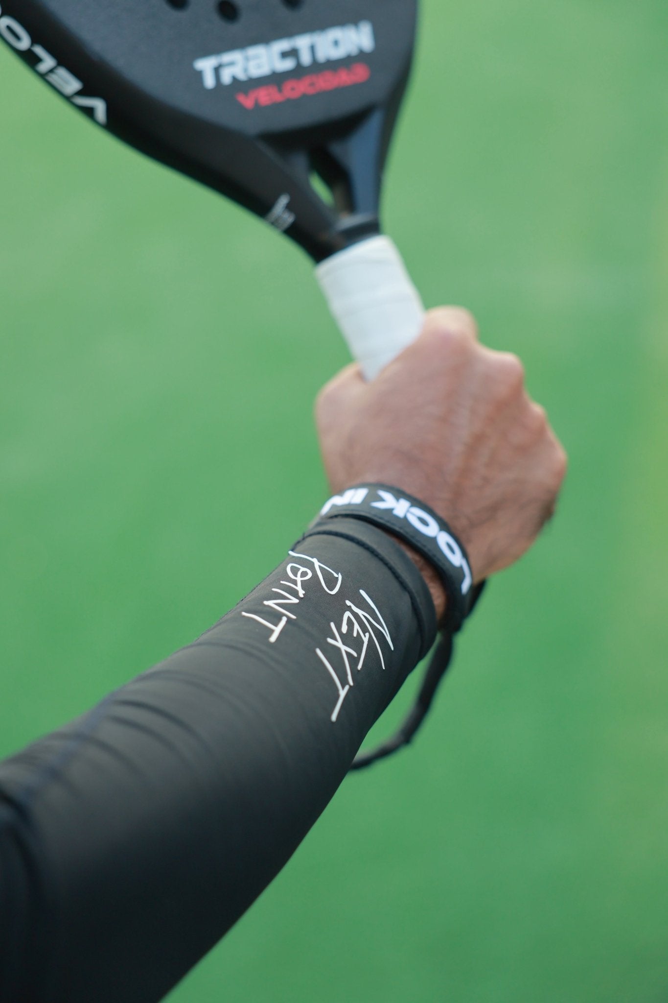 "NEXT POINT" COMPRESSION SLEEVE - Traction