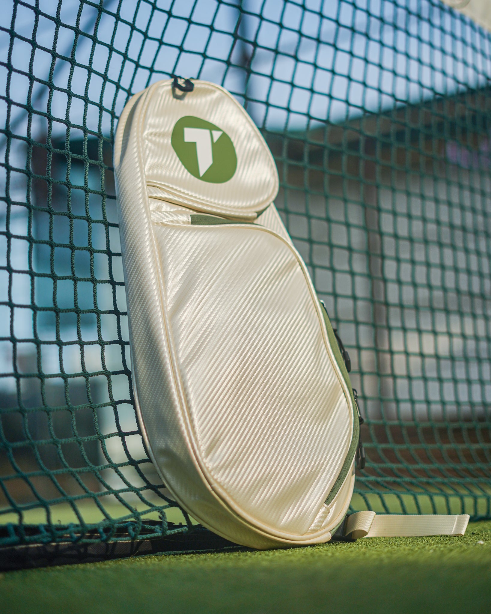 THE SLING BAG - Traction